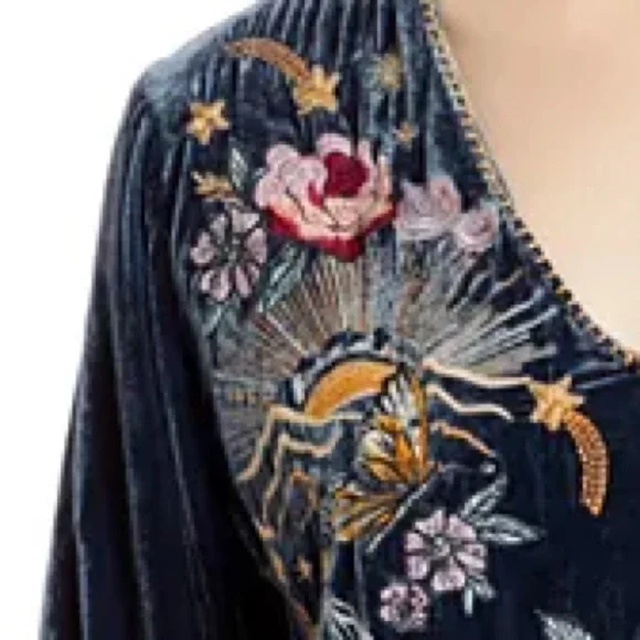 Johnny Was heavily embroidered Selah Velvet Kimono Sleeve Top In Jasper NWT RARE - Picture 14 of 16